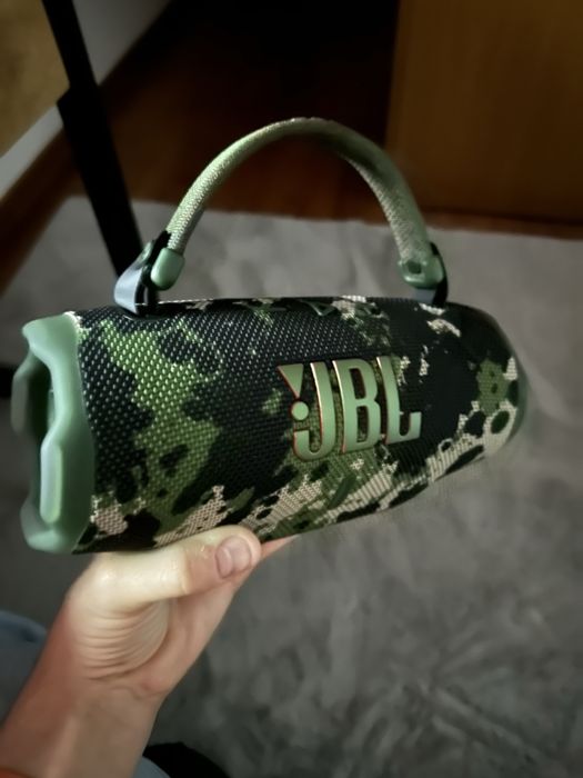 Jbl charge 6 camuflada como nova!