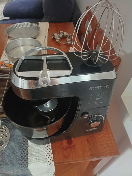 Batedeira Mondial Premium Profissional – Muito potente