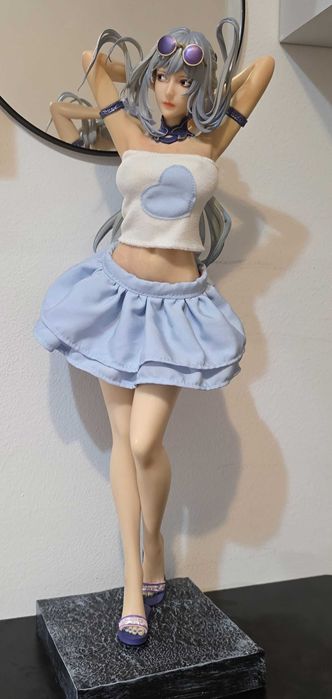 Figurka anime 44 cm.