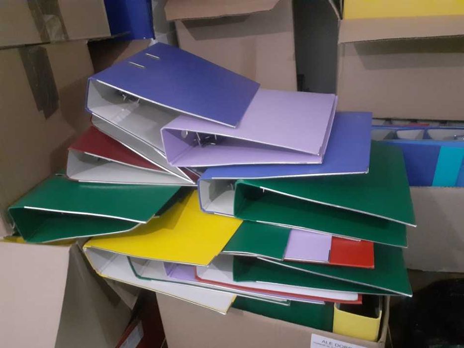 Segregatory używane stan bardzo dobry.