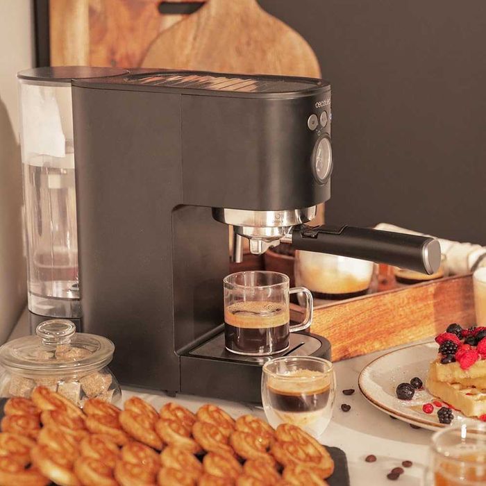 кавоварка Еспресо-машина Cecotec Cafelizzia Fast Pro. 1350 Вт