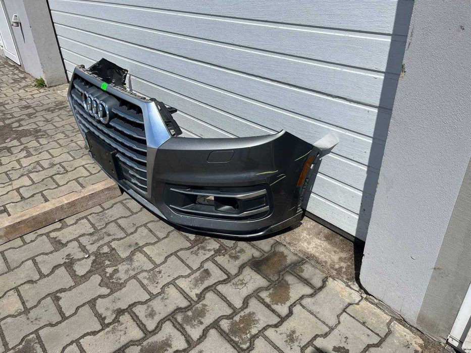 Audi Q7 4M бампер