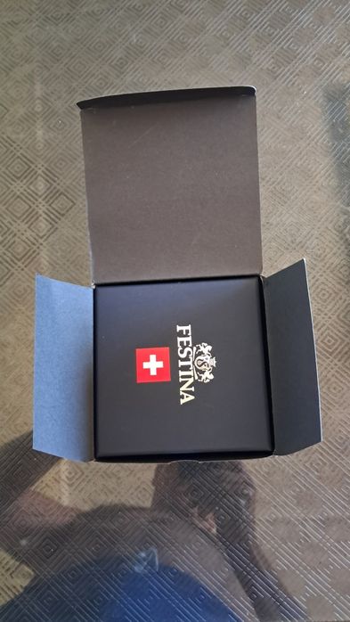 Relógio Festina Sapphire Swiss Made, novo e sem uso.