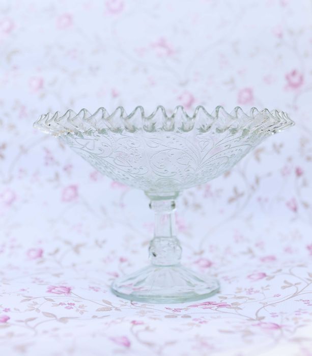 Spektakularna Patera na Nodze – Vintage lata 60