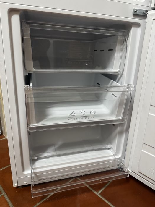 Frigorífico Combinado Electronia