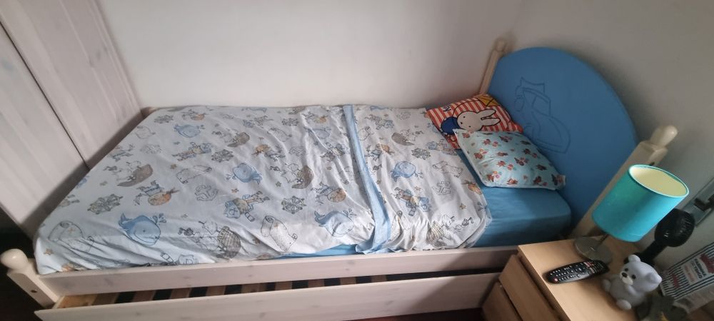 Cama e Roupeiro criança