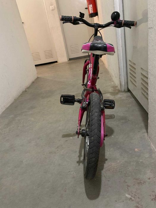 Bicicleta criança rapariga