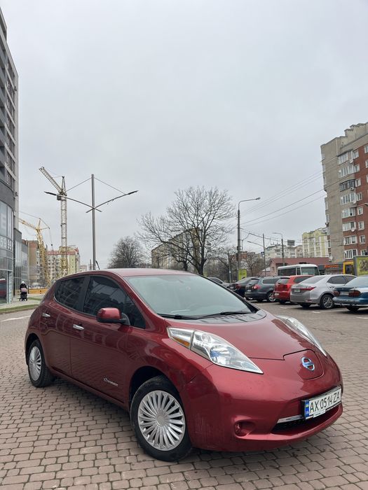 Продам Nisan leaf !