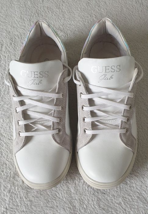 Białe Sneakersy Guess r.37 J.Nowe