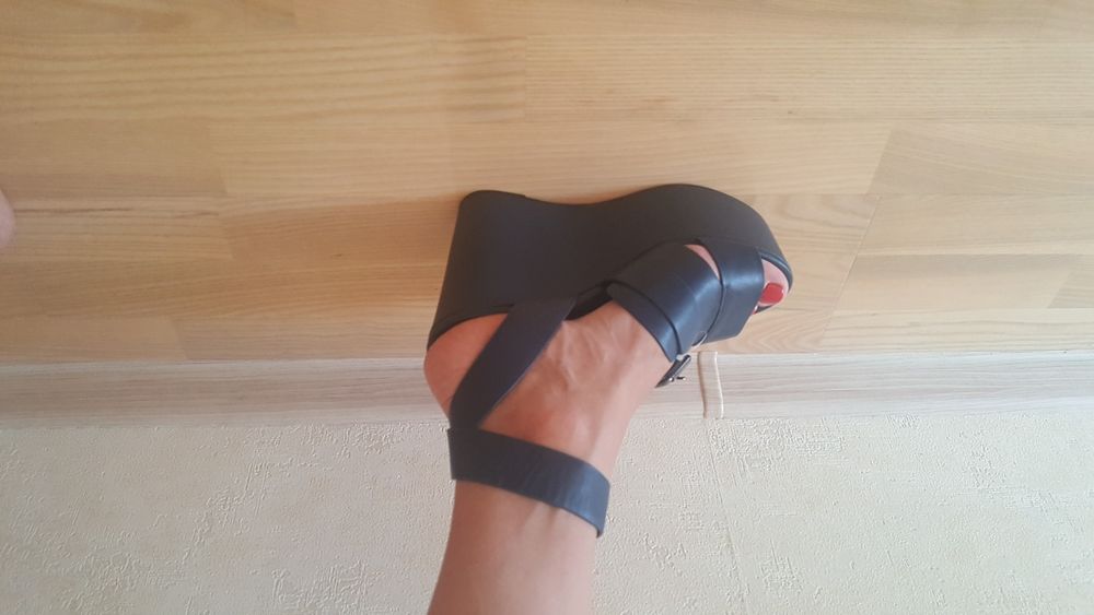 Босоножки Vitto Rossi кожа 38,5 - 39размер.