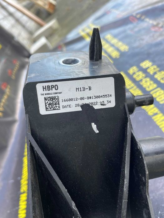 Панель передня Tesla Model Y панель передняя Tesla Y 1660012-00-B