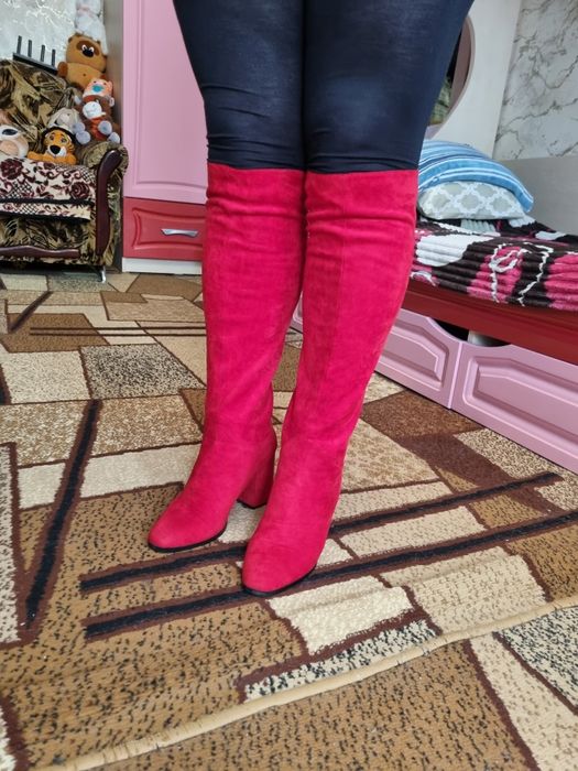 Чоботи жіночі,б/у,в відмінному стані,