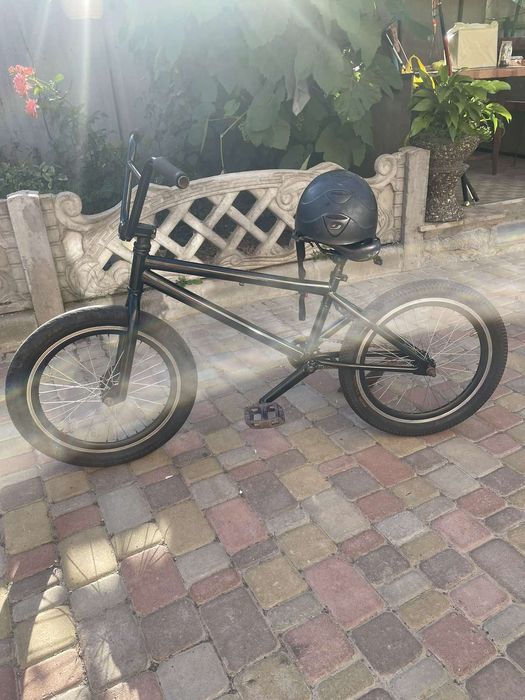 Велосипед BMX , Шолом у подарунок