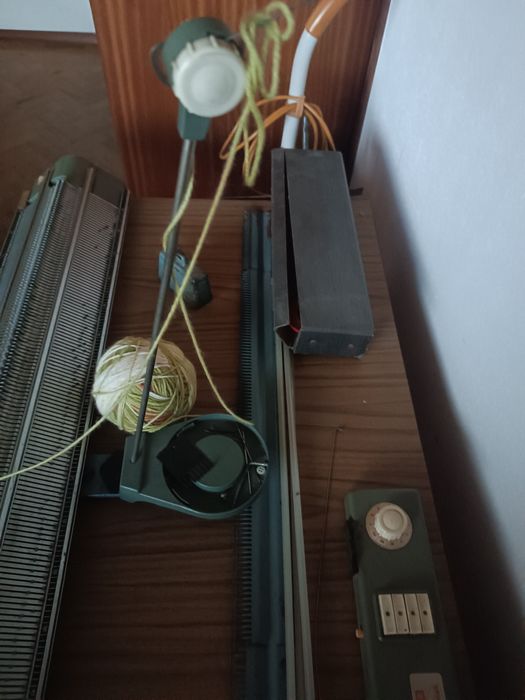 Máquina de Tricô Singer Heimstricker – Frontura Dupla (Vintage)