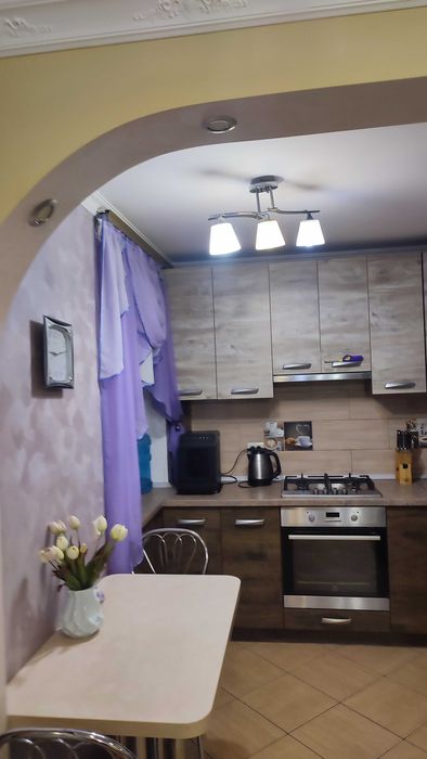 Продам 2-кімнатну квартиру