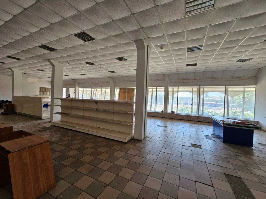 Доманівка магазин 430 кв.м. центр на головній площі