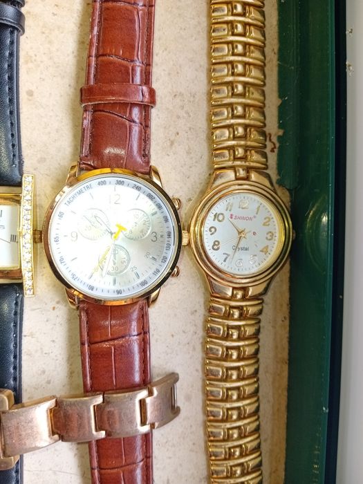 Conjunto de 7 Relógios Diversos