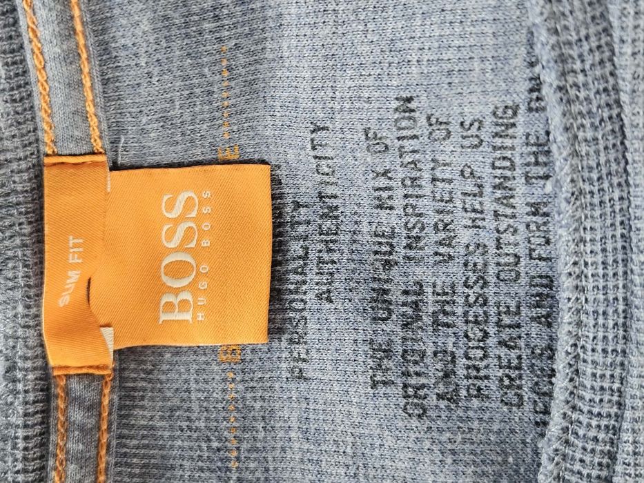 Koszulka z długim rękawem Hugo Boss Orange L
Rozmiar L.