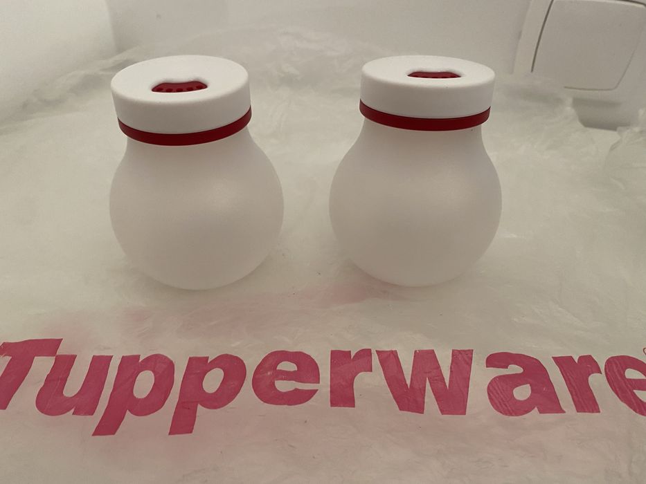 Saleiro/pimenteiro Tupperware