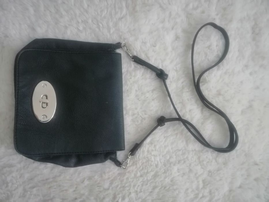 Mała torebka na pasku