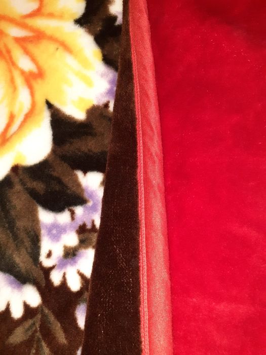 Плед, одіяло, покривало на ліжко