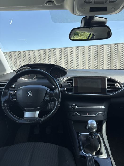 Peugeot 308 — fotografia 7