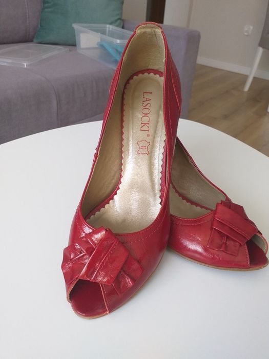 Buty szpilki czerwone Lasocki