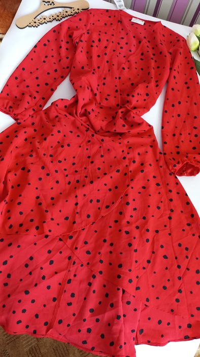 червона сукня 46 розмір нова