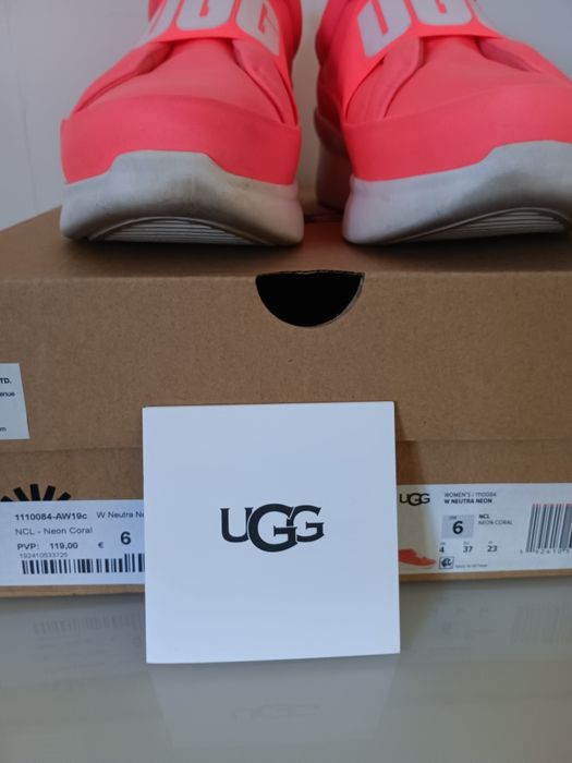 Tênis desportivos UGG