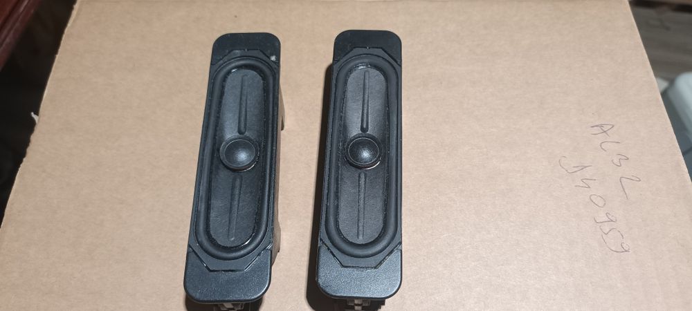 Głośniki TV Toshiba 04A4-012X000 7W 8Ohm