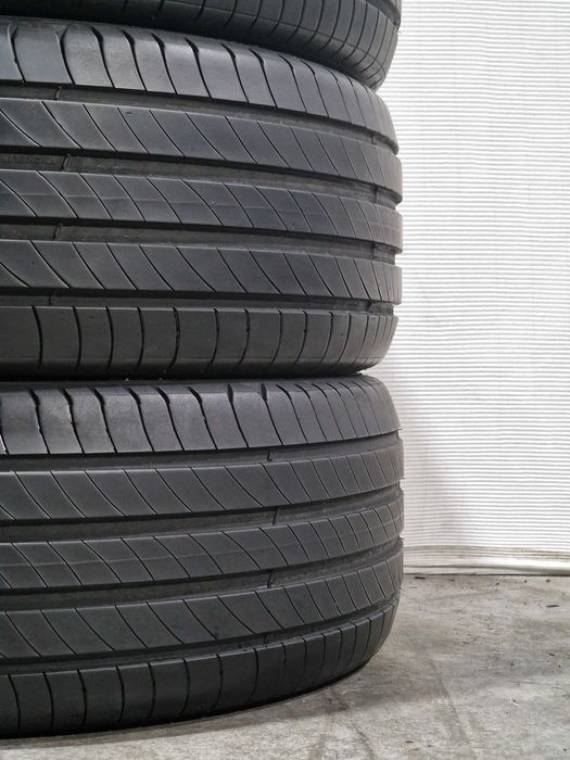 4 Pneus 205/45R17 MICHELIN Semi Novos