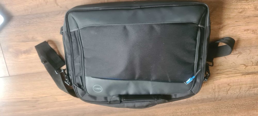 Laptom Acer Model E1-351GB9604G50Maks
