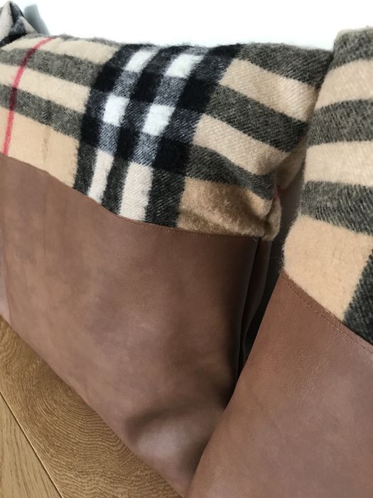 Almofadas padrão Burberry