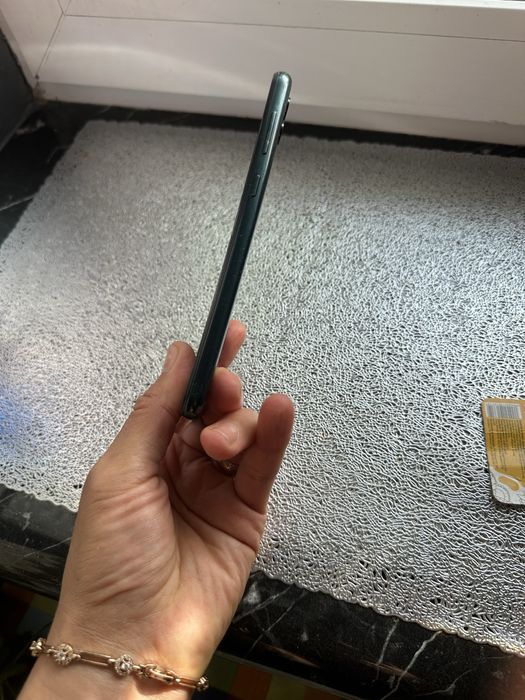 Продам Самсунг А04