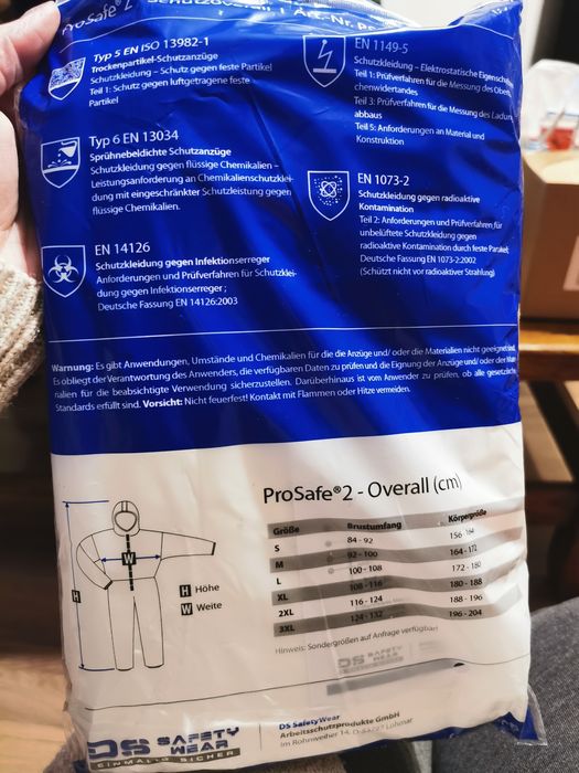 Kombinezon ochronny pro safe