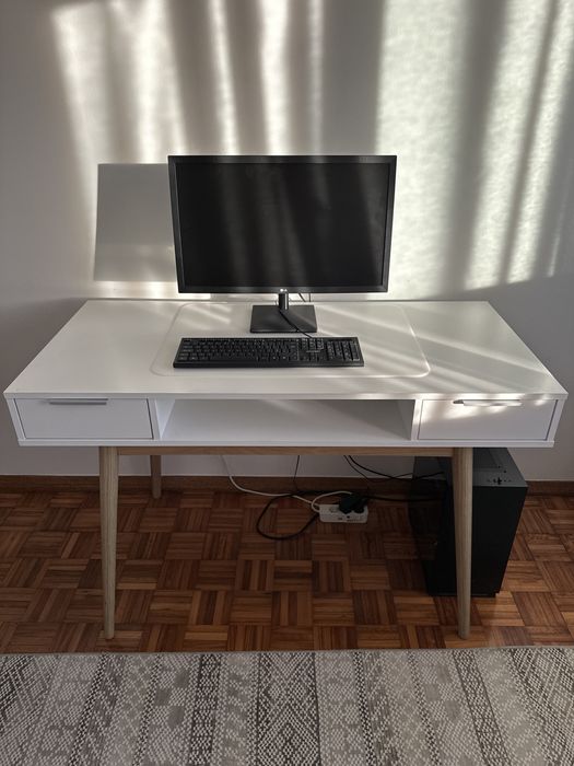 Secretaria Branca como nova