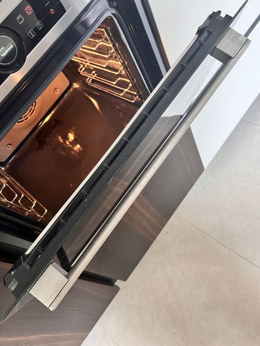 Духова шафа електрична Bosch HBG634BS1