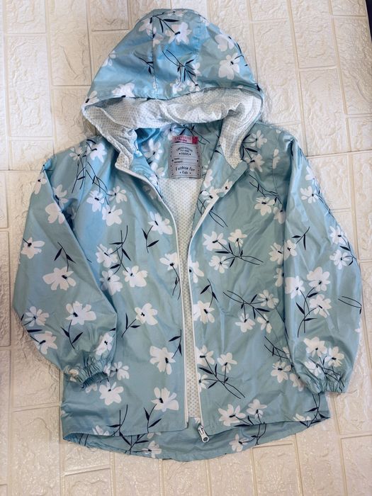 Вітровка на дівчинку 134 см