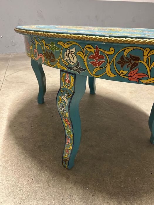 Mesa de centro pintada á mão