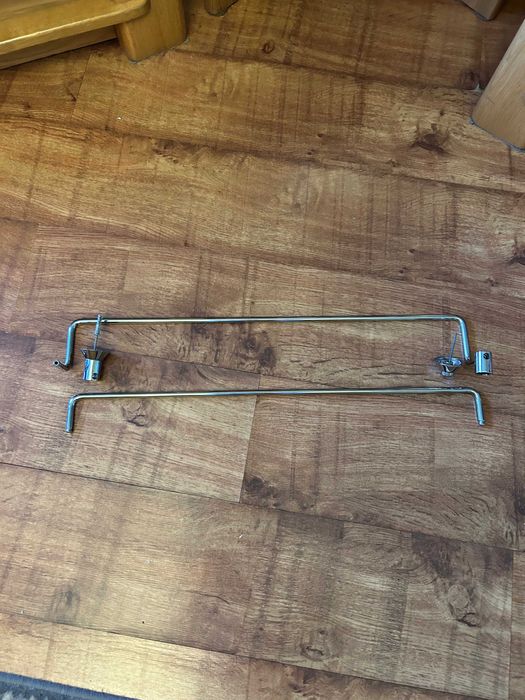 Wieszak podwójny na ręczniki do łazienki