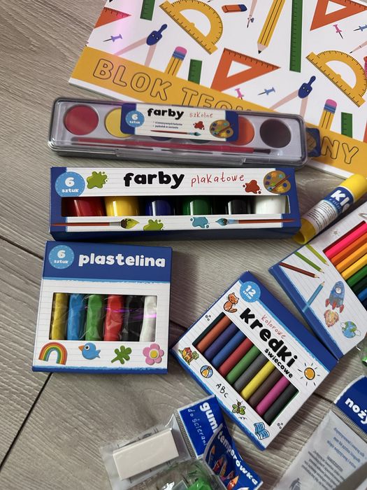 Full zestaw wyprawka do szkoły , zerówki. Piórnik, farby, kredki itd