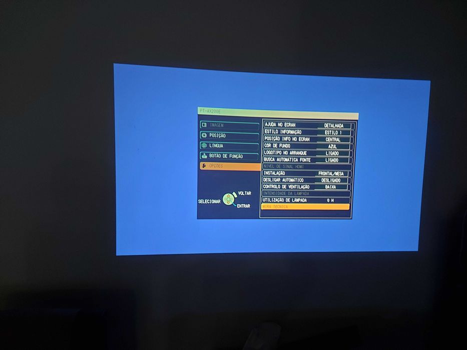 Projetor de vídeo Panasonic AX-200E