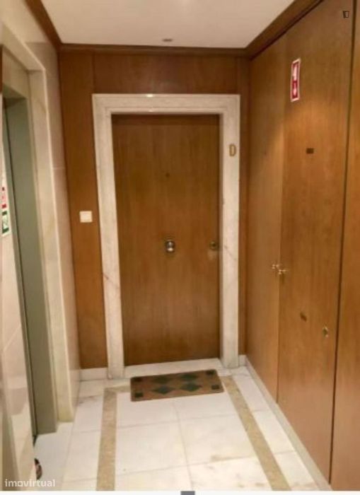 Quarto - localizado em Lumiar Lisbon
