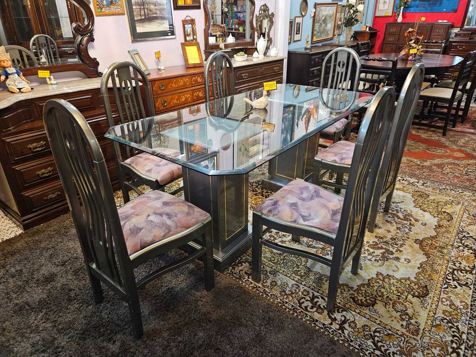 Conjunto de mesa e 6 cadeiras - Marcas de uso no vidro ma me