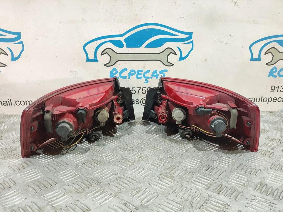 Conjunto Farolins Audi A5 8T 8T0945095 8T0945096