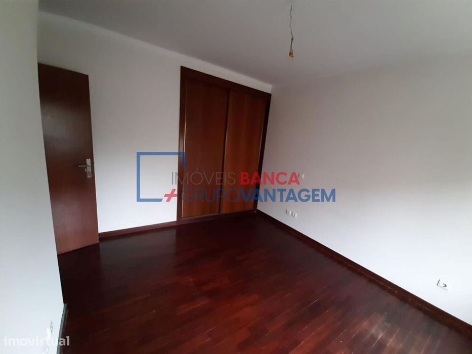 Apartamento T2 C/Varanda - Valongo