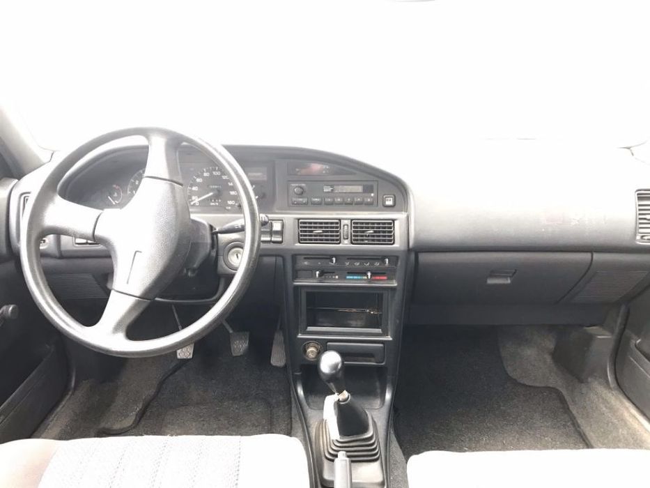 Toyota Corolla E9 1.3 4P 1989 - Para Peças