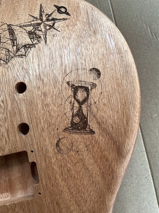 Guitarra elétrica Harley Benton personalisada