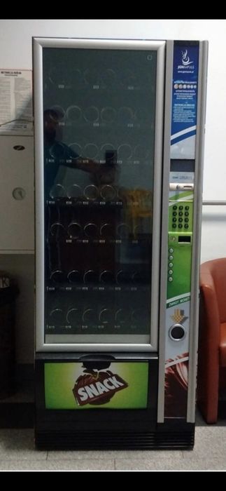 Automat vendingowy Necta Snakky Max