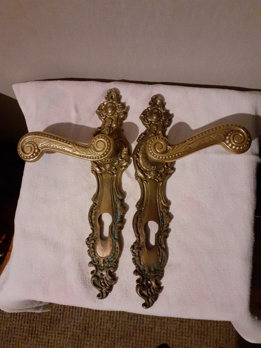 Mosiężne Klamki z Szyldem